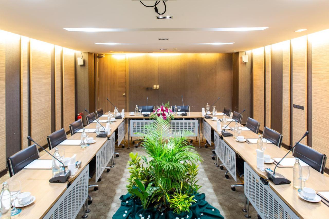 Mida Hotel Don Mueang Airport Бангкок Экстерьер фото